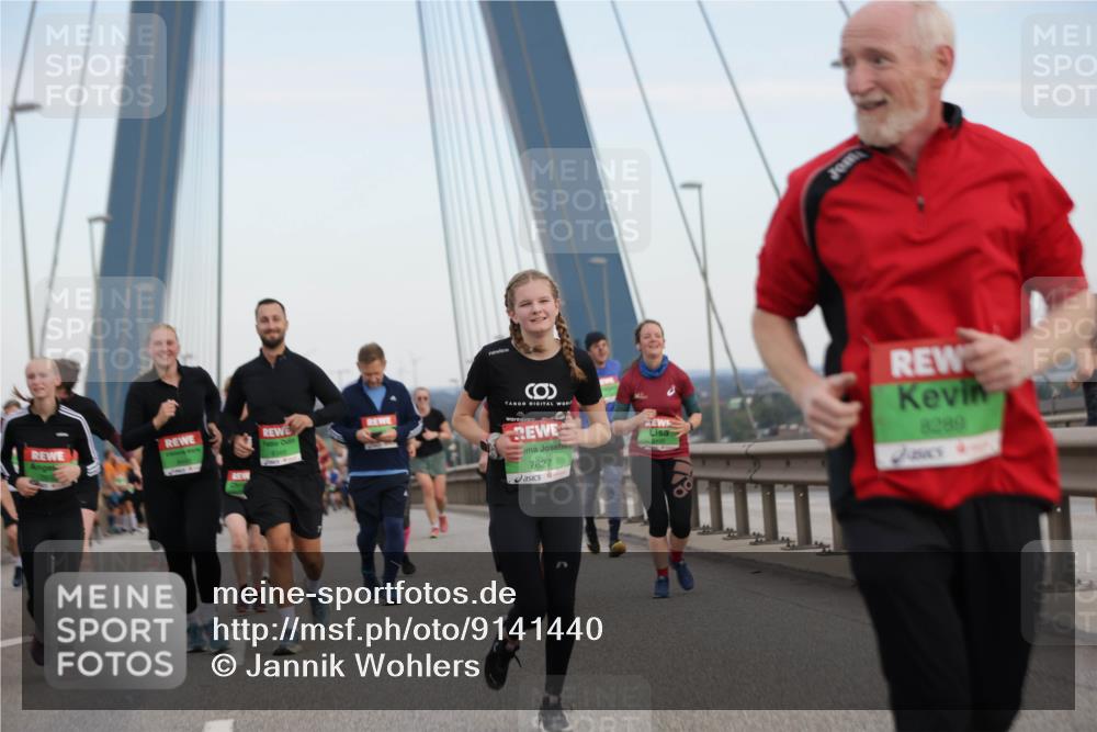 03.10.2025 - Köhlbrandbrückenlauf Jannik Wohlers http://msf.ph/oto/9141440 03.10.2025 15:34:33 Position 1 7827, 8289 meine-sportfotos.de