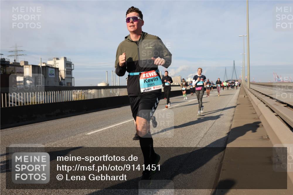 03.10.2025 - Köhlbrandbrückenlauf Lena Gebhardt http://msf.ph/oto/9141451 03.10.2025 09:59:16 Position 2 2965 meine-sportfotos.de