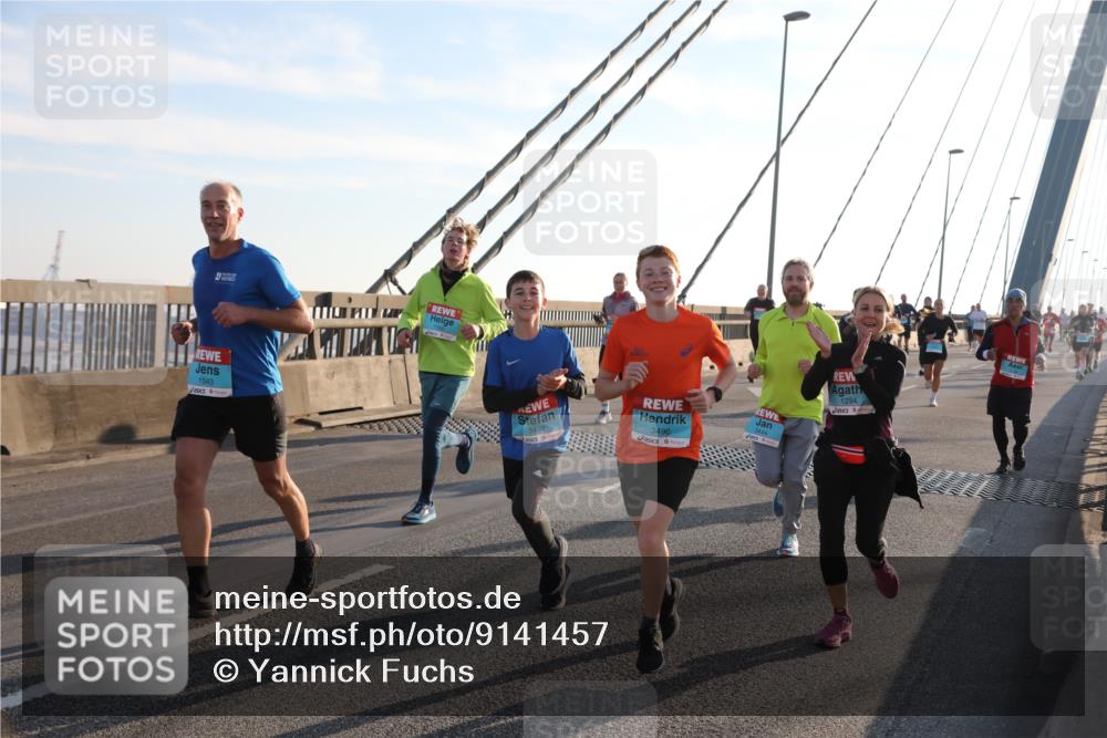 03.10.2025 - Köhlbrandbrückenlauf Yannick Fuchs http://msf.ph/oto/9141457 03.10.2025 08:26:18 Position 2 1543, 3497, 3496, 3444, 1294 meine-sportfotos.de