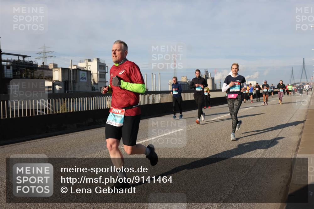 03.10.2025 - Köhlbrandbrückenlauf Lena Gebhardt http://msf.ph/oto/9141464 03.10.2025 09:59:17 Position 2 2800 meine-sportfotos.de