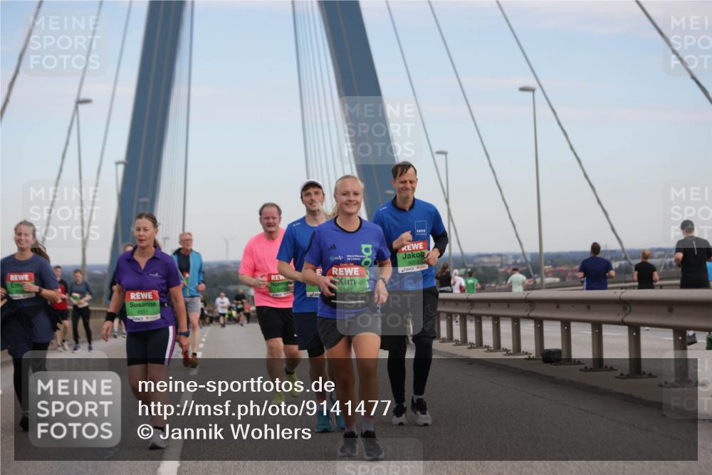 03.10.2025 - Köhlbrandbrückenlauf Jannik Wohlers http://msf.ph/oto/9141477 03.10.2025 15:38:51 Position 1 8551, 9248, 9253 meine-sportfotos.de