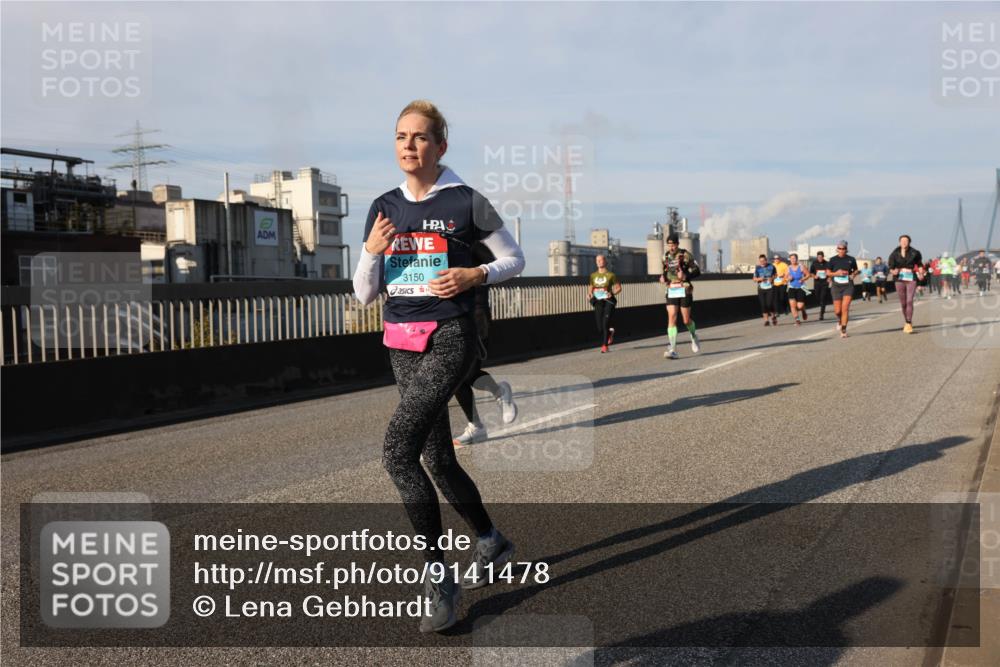 03.10.2025 - Köhlbrandbrückenlauf Lena Gebhardt http://msf.ph/oto/9141478 03.10.2025 09:59:18 Position 2 3150 meine-sportfotos.de