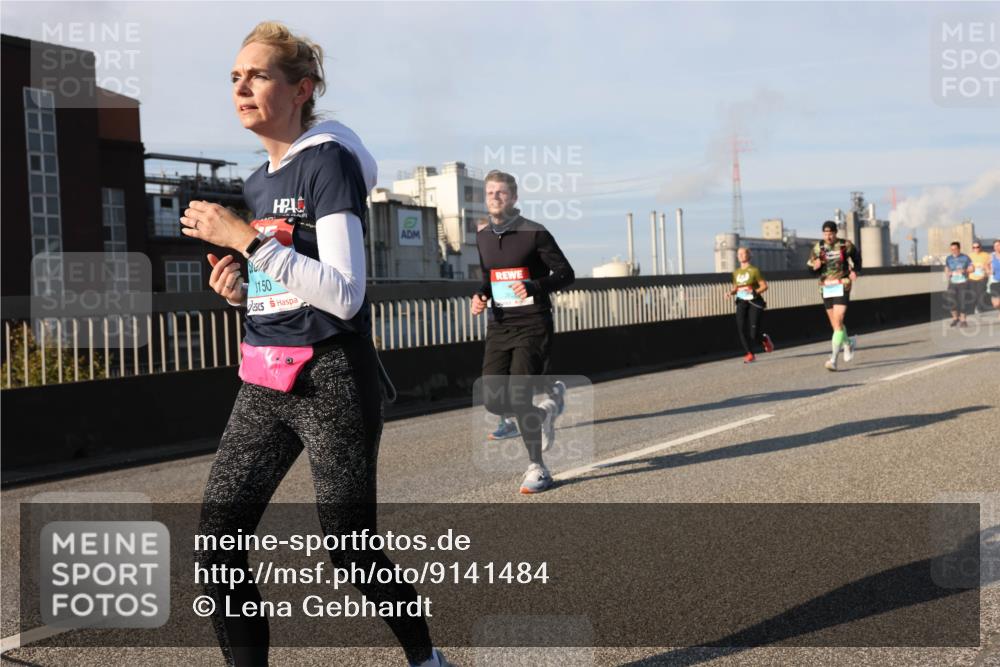 03.10.2025 - Köhlbrandbrückenlauf Lena Gebhardt http://msf.ph/oto/9141484 03.10.2025 09:59:18 Position 2 150 meine-sportfotos.de