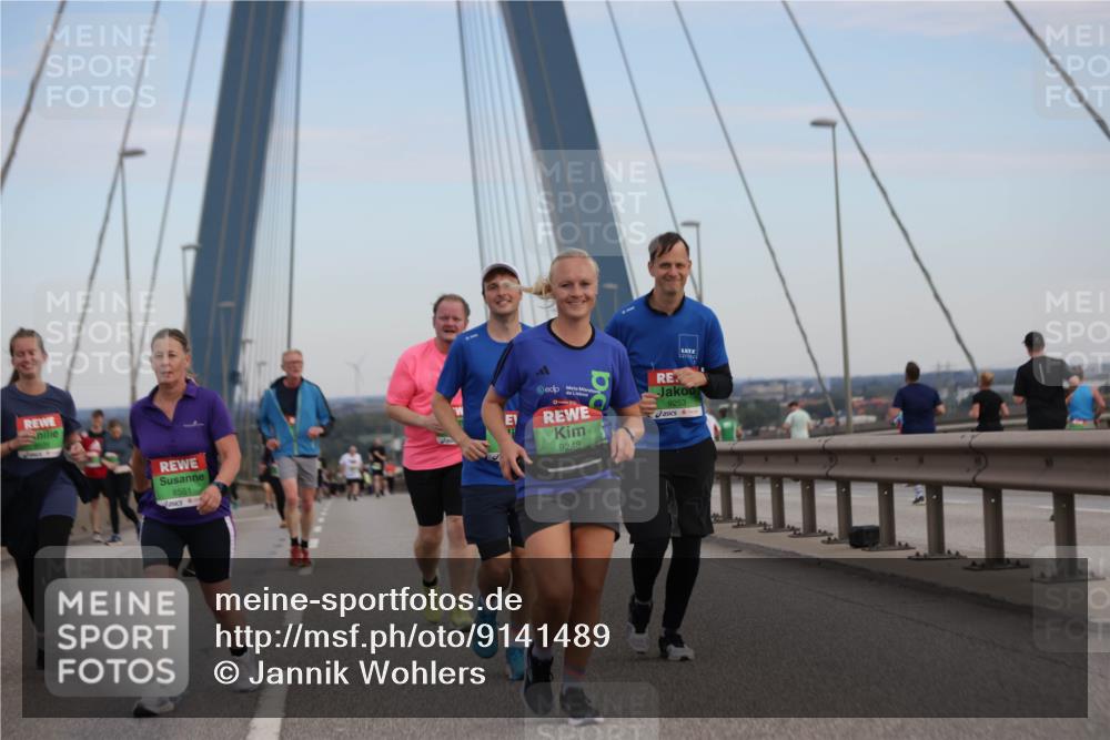 03.10.2025 - Köhlbrandbrückenlauf Jannik Wohlers http://msf.ph/oto/9141489 03.10.2025 15:38:52 Position 1 010, 9248, 9253, 8551 meine-sportfotos.de