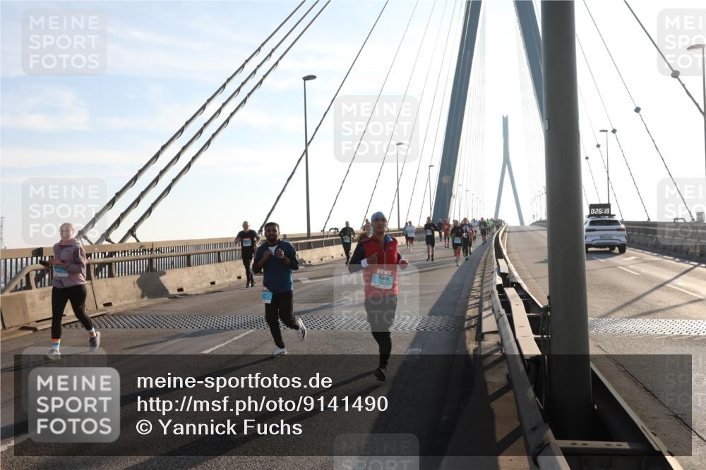 03.10.2025 - Köhlbrandbrückenlauf Yannick Fuchs http://msf.ph/oto/9141490 03.10.2025 08:26:20 Position 2 0, 26, 19 meine-sportfotos.de