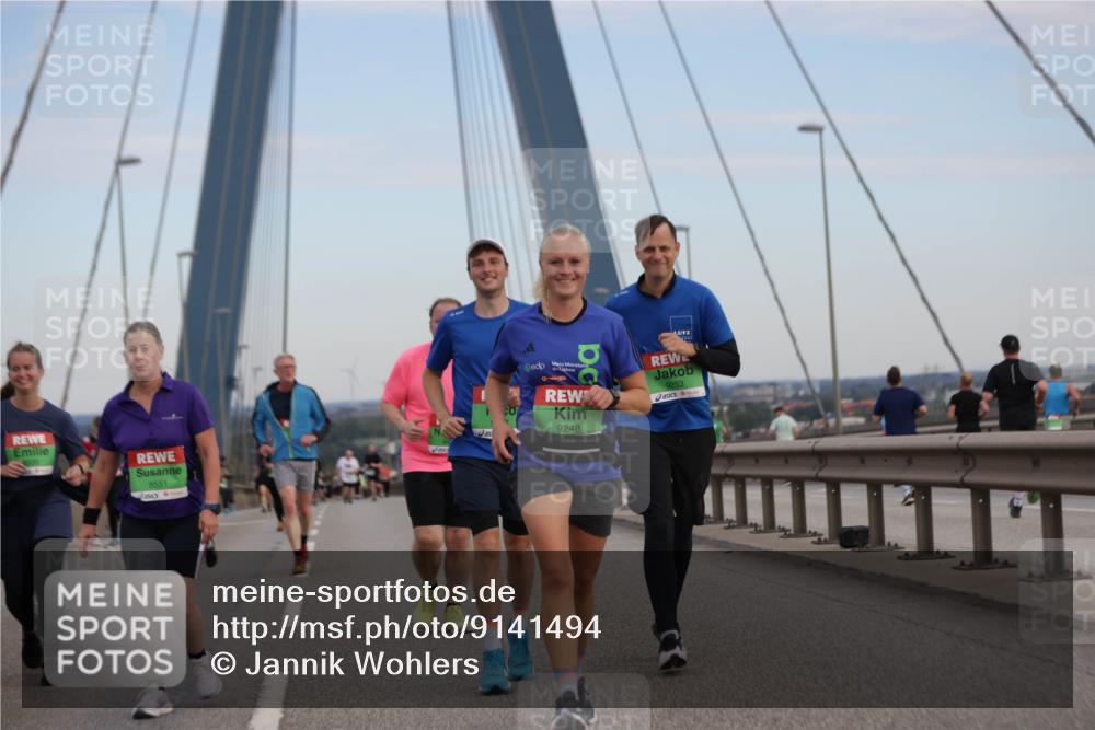 03.10.2025 - Köhlbrandbrückenlauf Jannik Wohlers http://msf.ph/oto/9141494 03.10.2025 15:38:52 Position 1 8551, 10, 9248, 9253 meine-sportfotos.de