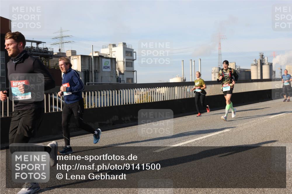 03.10.2025 - Köhlbrandbrückenlauf Lena Gebhardt http://msf.ph/oto/9141500 03.10.2025 09:59:19 Position 2 3826 meine-sportfotos.de
