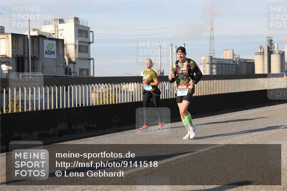 03.10.2025 - Köhlbrandbrückenlauf Lena Gebhardt http://msf.ph/oto/9141518 03.10.2025 09:59:20 Position 2 2413 meine-sportfotos.de