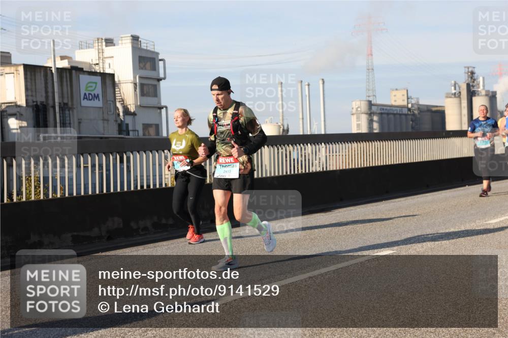 03.10.2025 - Köhlbrandbrückenlauf Lena Gebhardt http://msf.ph/oto/9141529 03.10.2025 09:59:20 Position 2 2413 meine-sportfotos.de
