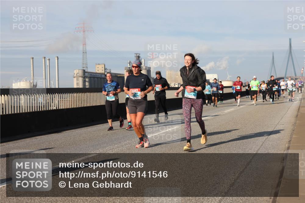 03.10.2025 - Köhlbrandbrückenlauf Lena Gebhardt http://msf.ph/oto/9141546 03.10.2025 09:59:21 Position 2  meine-sportfotos.de
