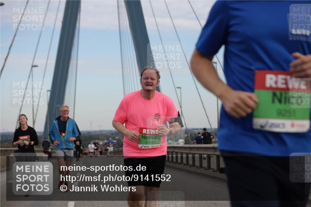 03.10.2025 - Köhlbrandbrückenlauf Jannik Wohlers http://msf.ph/oto/9141552 03.10.2025 15:38:55 Position 1 9251, 4, 8470 meine-sportfotos.de