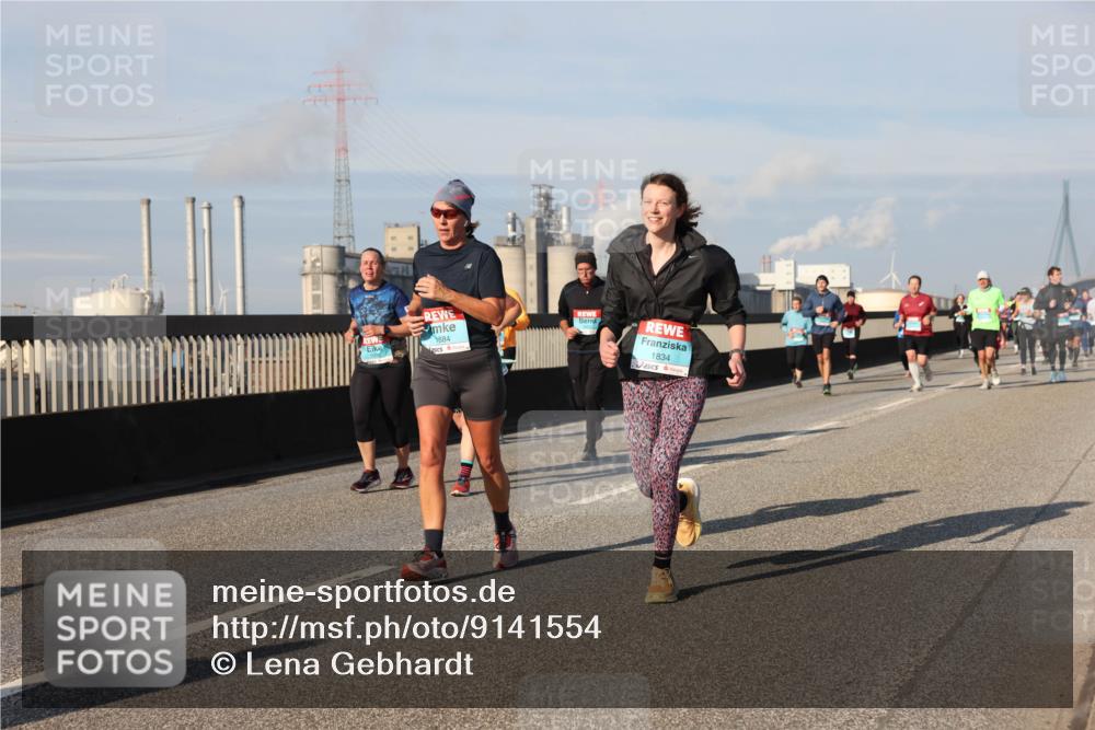 03.10.2025 - Köhlbrandbrückenlauf Lena Gebhardt http://msf.ph/oto/9141554 03.10.2025 09:59:22 Position 2 884, 1834 meine-sportfotos.de