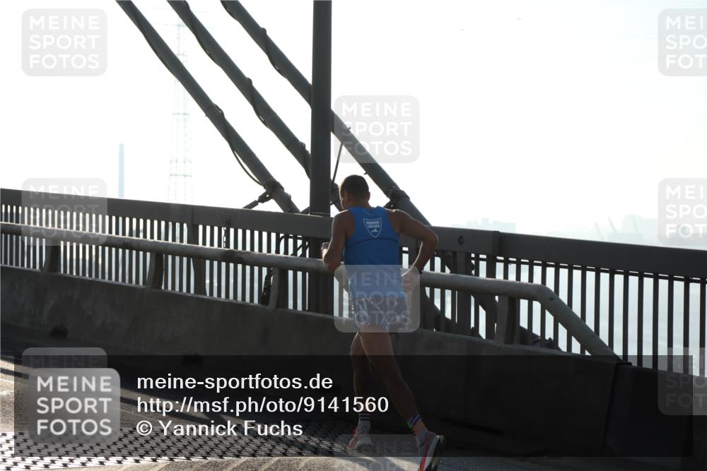 03.10.2025 - Köhlbrandbrückenlauf Yannick Fuchs http://msf.ph/oto/9141560 03.10.2025 08:26:25 Position 2  meine-sportfotos.de