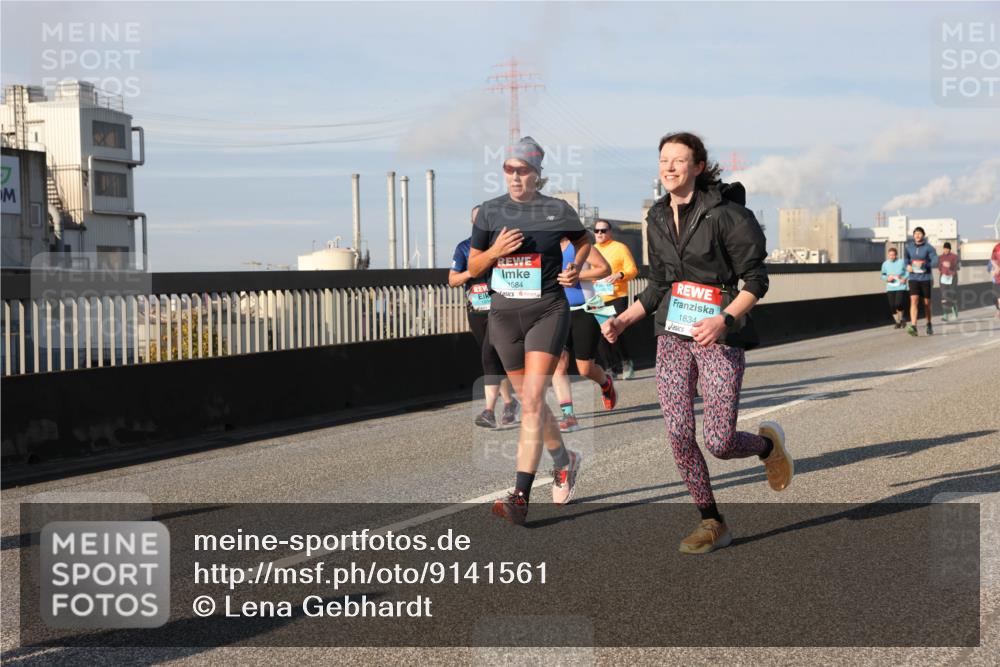03.10.2025 - Köhlbrandbrückenlauf Lena Gebhardt http://msf.ph/oto/9141561 03.10.2025 09:59:22 Position 2 1884, 1834 meine-sportfotos.de