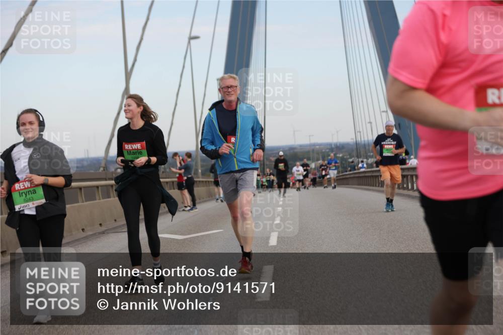 03.10.2025 - Köhlbrandbrückenlauf Jannik Wohlers http://msf.ph/oto/9141571 03.10.2025 15:38:56 Position 1 8243 meine-sportfotos.de