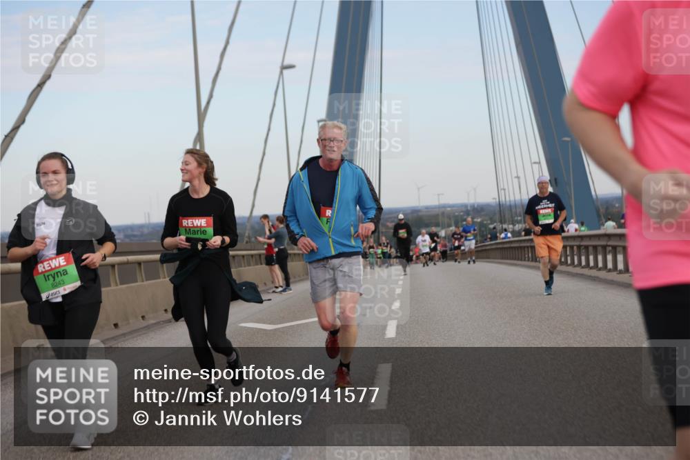03.10.2025 - Köhlbrandbrückenlauf Jannik Wohlers http://msf.ph/oto/9141577 03.10.2025 15:38:56 Position 1 8243 meine-sportfotos.de