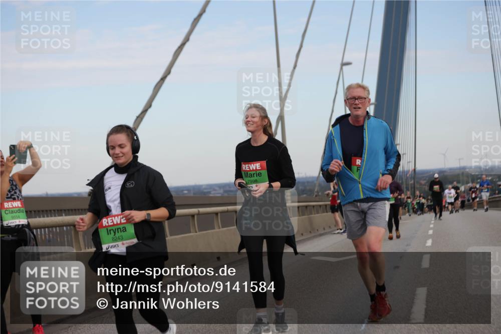 03.10.2025 - Köhlbrandbrückenlauf Jannik Wohlers http://msf.ph/oto/9141584 03.10.2025 15:38:57 Position 1 9554, 7998, 8243 meine-sportfotos.de
