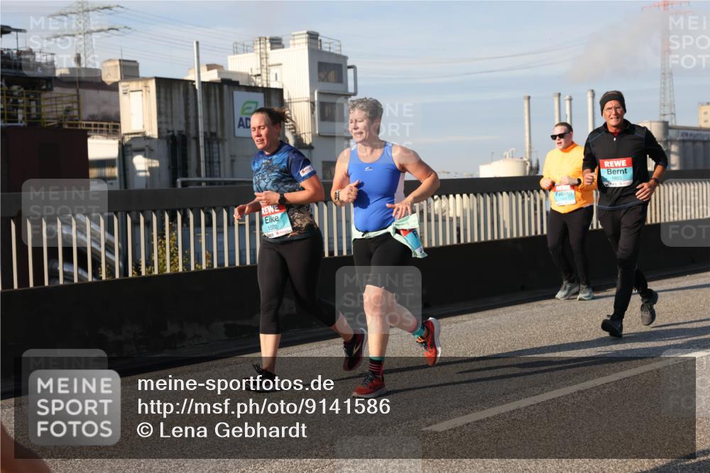 03.10.2025 - Köhlbrandbrückenlauf Lena Gebhardt http://msf.ph/oto/9141586 03.10.2025 09:59:24 Position 2 1502, 1803 meine-sportfotos.de