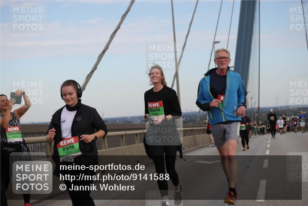 03.10.2025 - Köhlbrandbrückenlauf Jannik Wohlers http://msf.ph/oto/9141588 03.10.2025 15:38:57 Position 1 9554, 8243, 7998 meine-sportfotos.de
