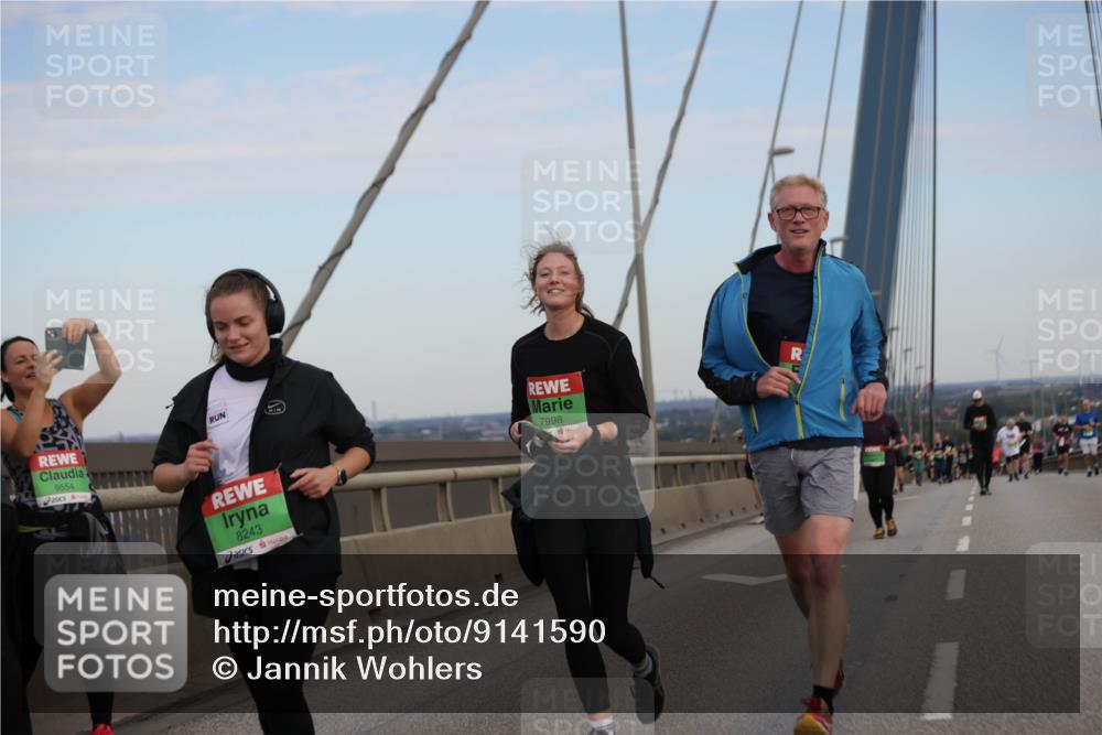 03.10.2025 - Köhlbrandbrückenlauf Jannik Wohlers http://msf.ph/oto/9141590 03.10.2025 15:38:57 Position 1 9554, 8243, 7998 meine-sportfotos.de