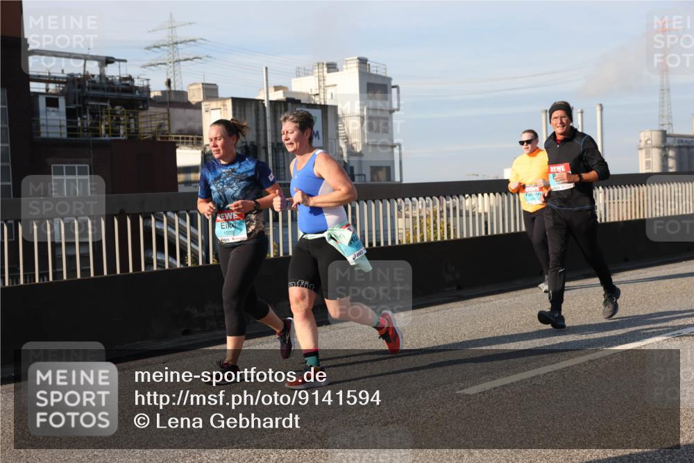 03.10.2025 - Köhlbrandbrückenlauf Lena Gebhardt http://msf.ph/oto/9141594 03.10.2025 09:59:24 Position 2 1502 meine-sportfotos.de