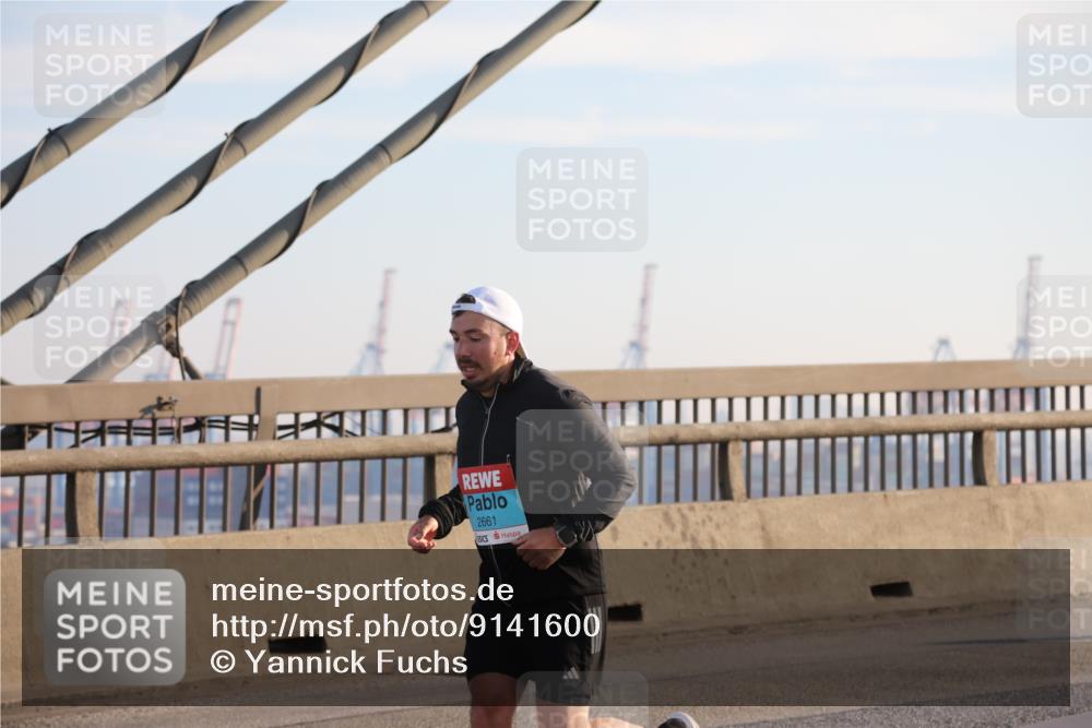 03.10.2025 - Köhlbrandbrückenlauf Yannick Fuchs http://msf.ph/oto/9141600 03.10.2025 08:26:35 Position 2 2661 meine-sportfotos.de
