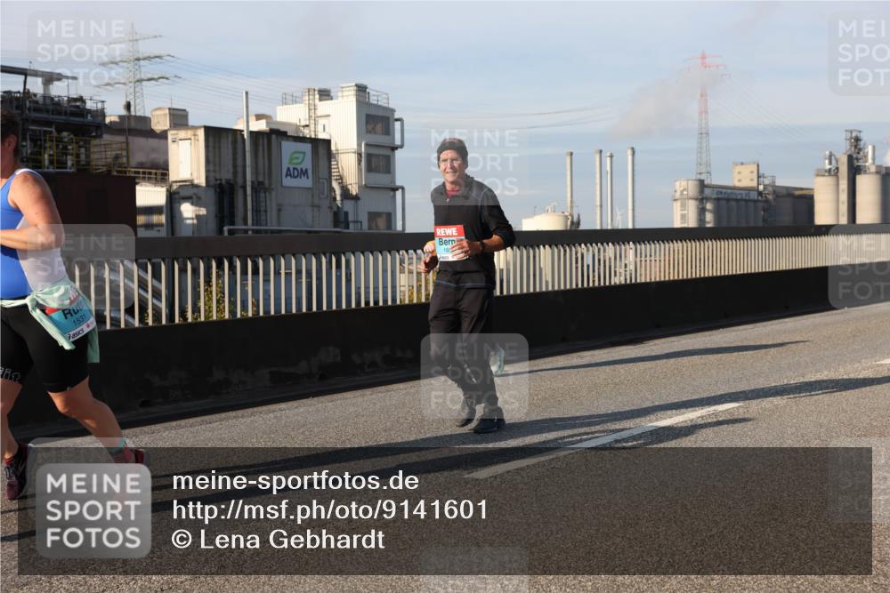 03.10.2025 - Köhlbrandbrückenlauf Lena Gebhardt http://msf.ph/oto/9141601 03.10.2025 09:59:25 Position 2 1531 meine-sportfotos.de