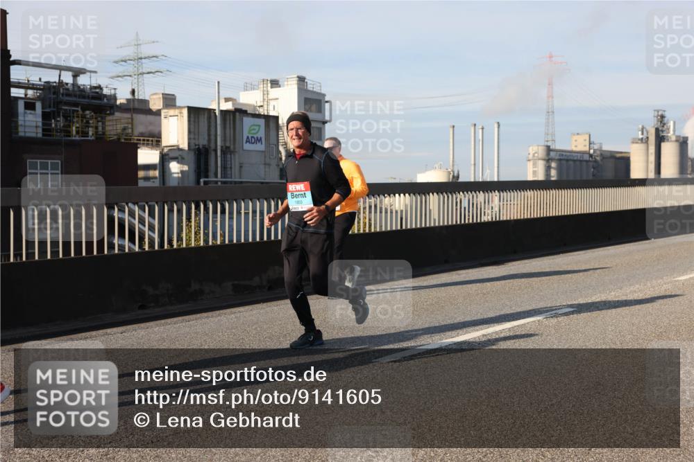 03.10.2025 - Köhlbrandbrückenlauf Lena Gebhardt http://msf.ph/oto/9141605 03.10.2025 09:59:25 Position 2 1803 meine-sportfotos.de