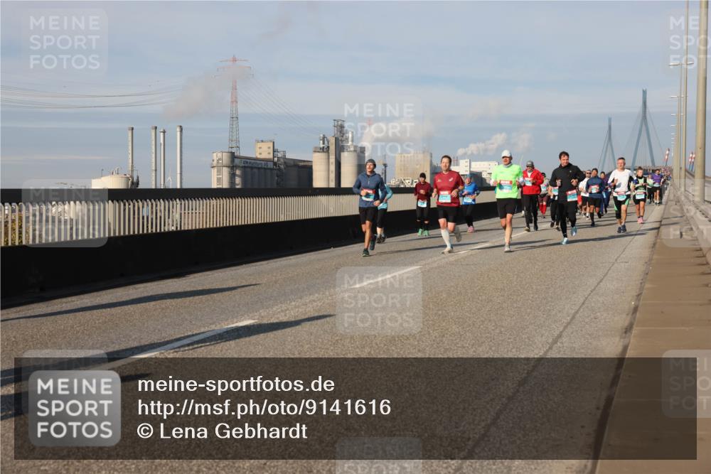 03.10.2025 - Köhlbrandbrückenlauf Lena Gebhardt http://msf.ph/oto/9141616 03.10.2025 09:59:26 Position 2  meine-sportfotos.de