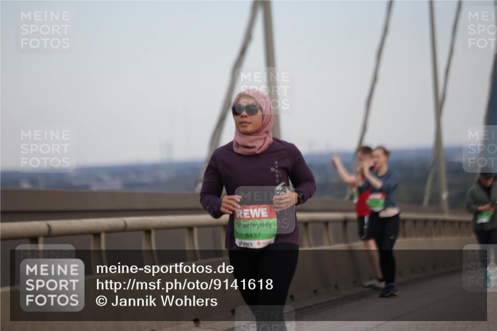 03.10.2025 - Köhlbrandbrückenlauf Jannik Wohlers http://msf.ph/oto/9141618 03.10.2025 15:39:02 Position 1 8437 meine-sportfotos.de