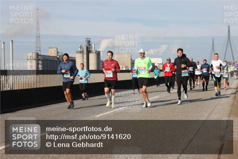 03.10.2025 - Köhlbrandbrückenlauf Lena Gebhardt http://msf.ph/oto/9141620 03.10.2025 09:59:27 Position 2 1760 meine-sportfotos.de