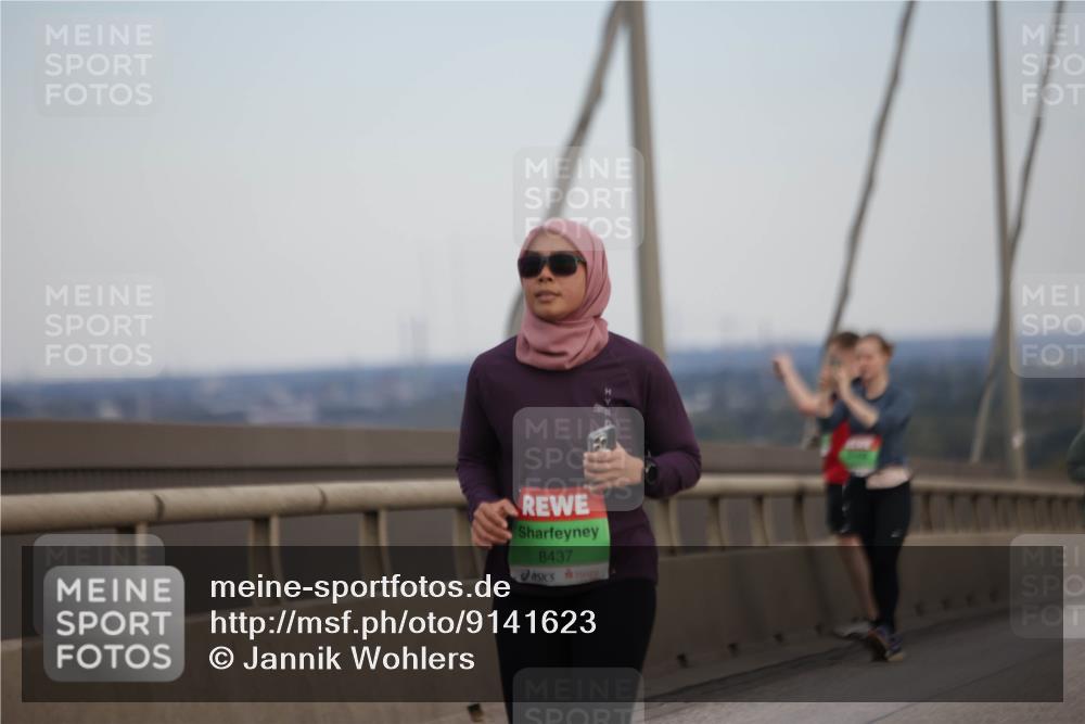 03.10.2025 - Köhlbrandbrückenlauf Jannik Wohlers http://msf.ph/oto/9141623 03.10.2025 15:39:02 Position 1 8437 meine-sportfotos.de