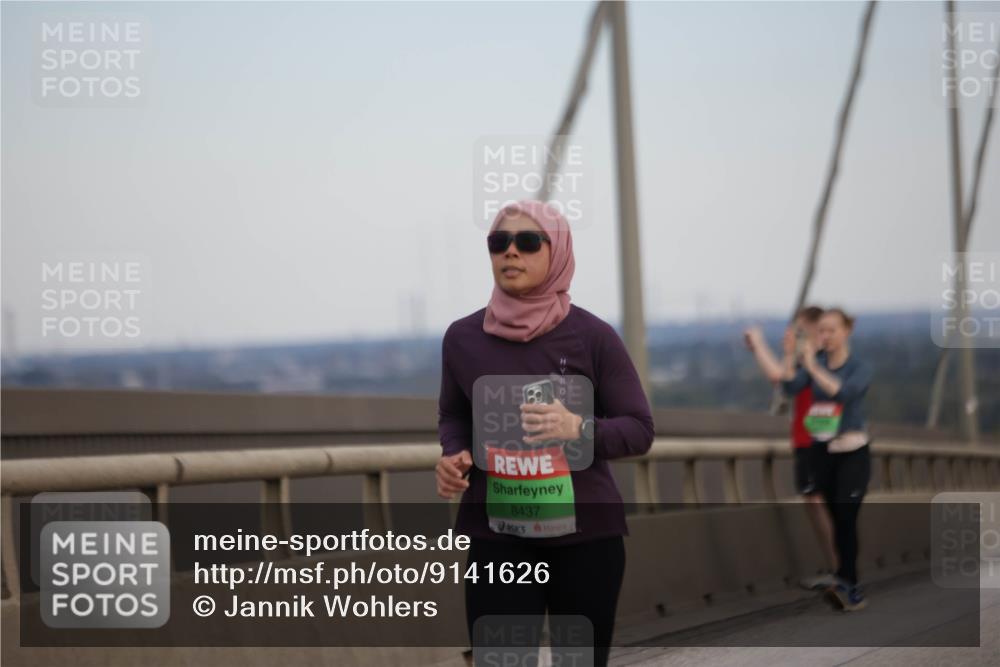 03.10.2025 - Köhlbrandbrückenlauf Jannik Wohlers http://msf.ph/oto/9141626 03.10.2025 15:39:02 Position 1 8437 meine-sportfotos.de