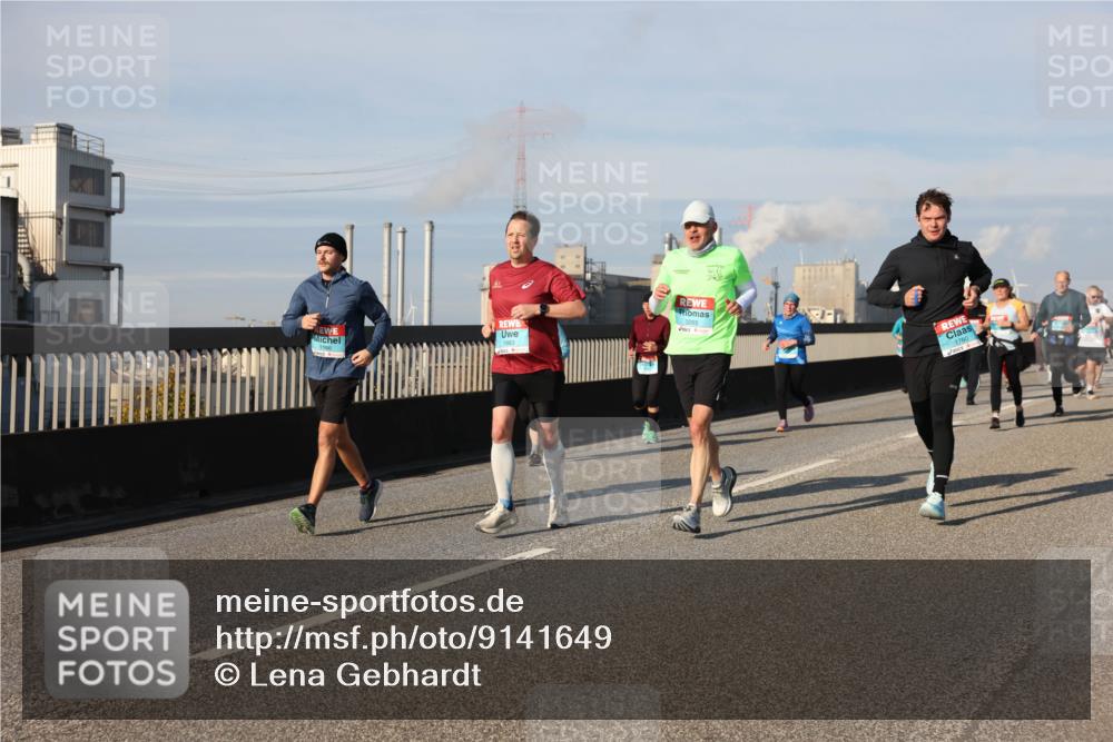 03.10.2025 - Köhlbrandbrückenlauf Lena Gebhardt http://msf.ph/oto/9141649 03.10.2025 09:59:29 Position 2 1166, 1883, 3265, 1760 meine-sportfotos.de