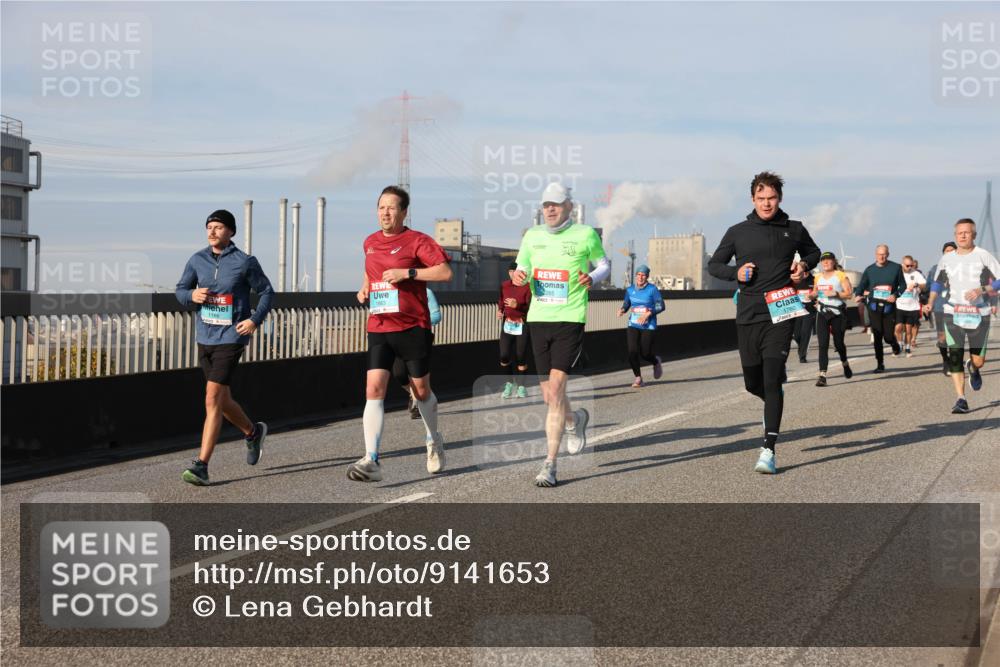 03.10.2025 - Köhlbrandbrückenlauf Lena Gebhardt http://msf.ph/oto/9141653 03.10.2025 09:59:29 Position 2 1883, 1760 meine-sportfotos.de