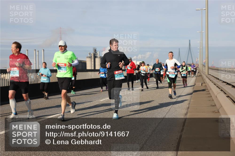 03.10.2025 - Köhlbrandbrückenlauf Lena Gebhardt http://msf.ph/oto/9141667 03.10.2025 09:59:29 Position 2 1883, 1760, 2404 meine-sportfotos.de