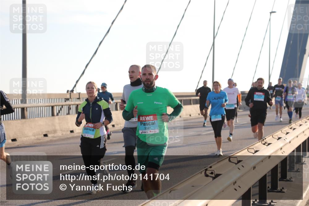 03.10.2025 - Köhlbrandbrückenlauf Yannick Fuchs http://msf.ph/oto/9141704 03.10.2025 08:26:49 Position 2 1377, 3041 meine-sportfotos.de