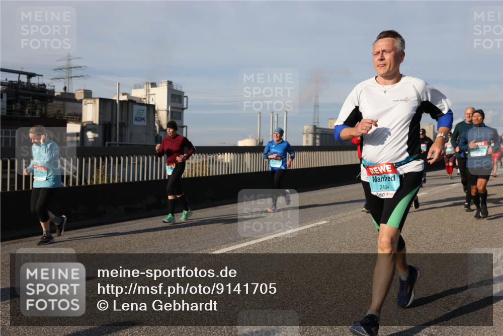 03.10.2025 - Köhlbrandbrückenlauf Lena Gebhardt http://msf.ph/oto/9141705 03.10.2025 09:59:32 Position 2 2404 meine-sportfotos.de