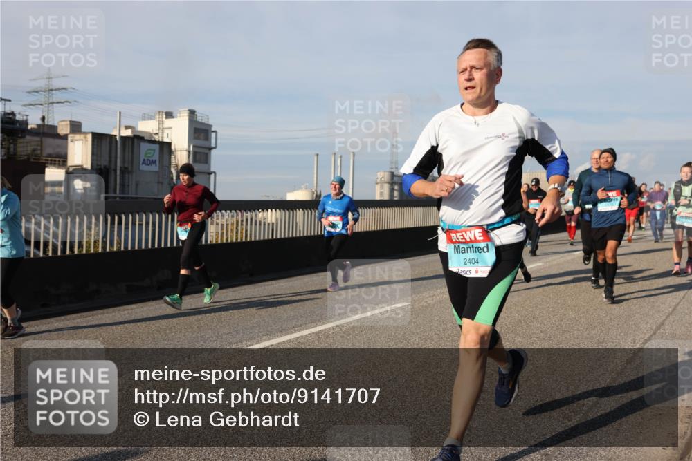 03.10.2025 - Köhlbrandbrückenlauf Lena Gebhardt http://msf.ph/oto/9141707 03.10.2025 09:59:32 Position 2 2404 meine-sportfotos.de