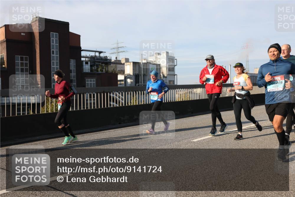 03.10.2025 - Köhlbrandbrückenlauf Lena Gebhardt http://msf.ph/oto/9141724 03.10.2025 09:59:33 Position 2 2376 meine-sportfotos.de