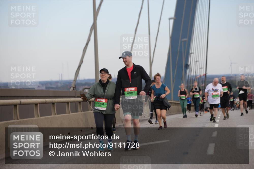 03.10.2025 - Köhlbrandbrückenlauf Jannik Wohlers http://msf.ph/oto/9141728 03.10.2025 15:39:10 Position 1 8183, 8185 meine-sportfotos.de
