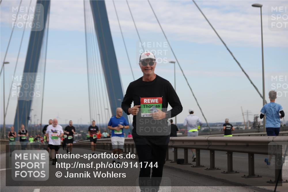 03.10.2025 - Köhlbrandbrückenlauf Jannik Wohlers http://msf.ph/oto/9141744 03.10.2025 15:39:15 Position 1 80 meine-sportfotos.de