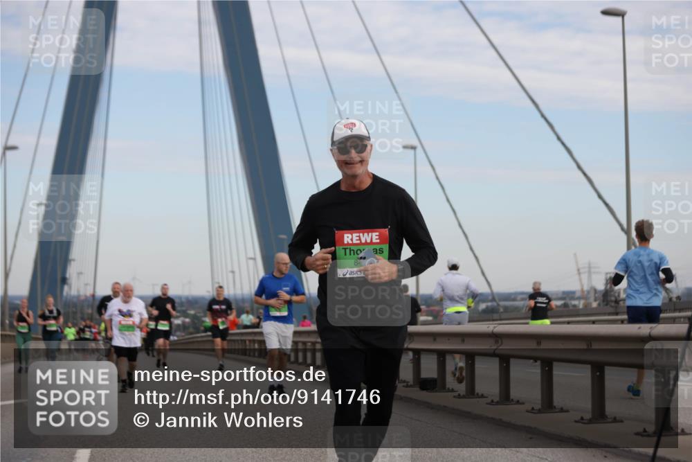 03.10.2025 - Köhlbrandbrückenlauf Jannik Wohlers http://msf.ph/oto/9141746 03.10.2025 15:39:15 Position 1 84 meine-sportfotos.de