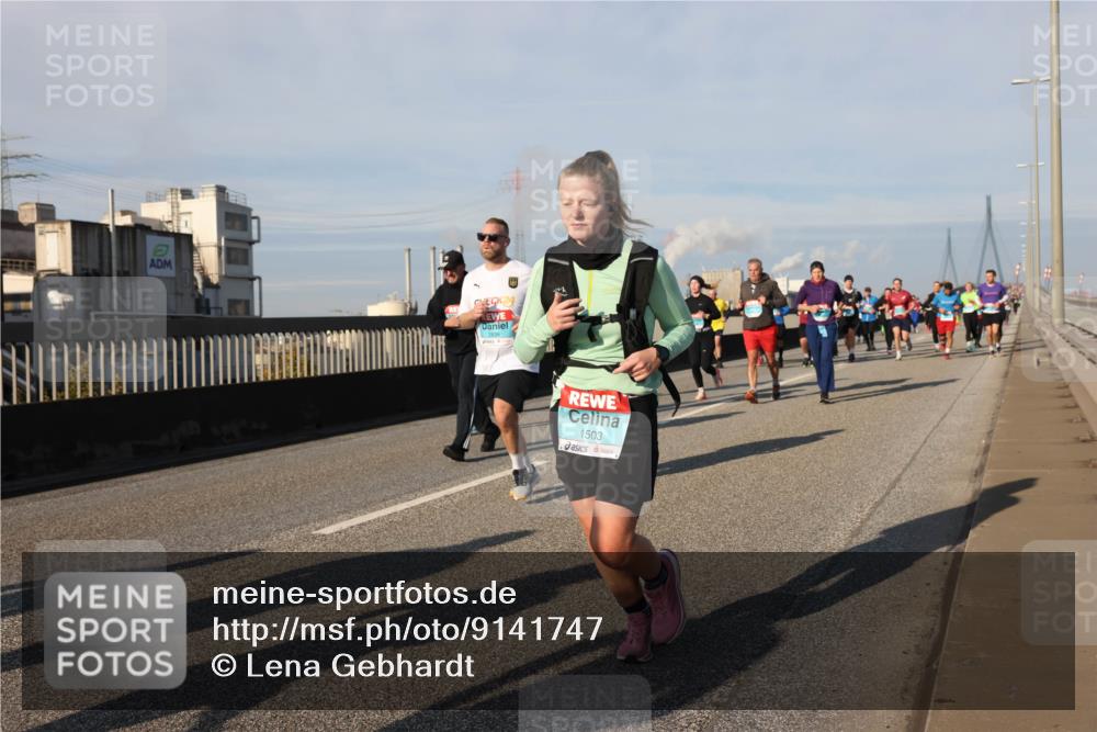 03.10.2025 - Köhlbrandbrückenlauf Lena Gebhardt http://msf.ph/oto/9141747 03.10.2025 09:59:35 Position 2 24, 1503 meine-sportfotos.de