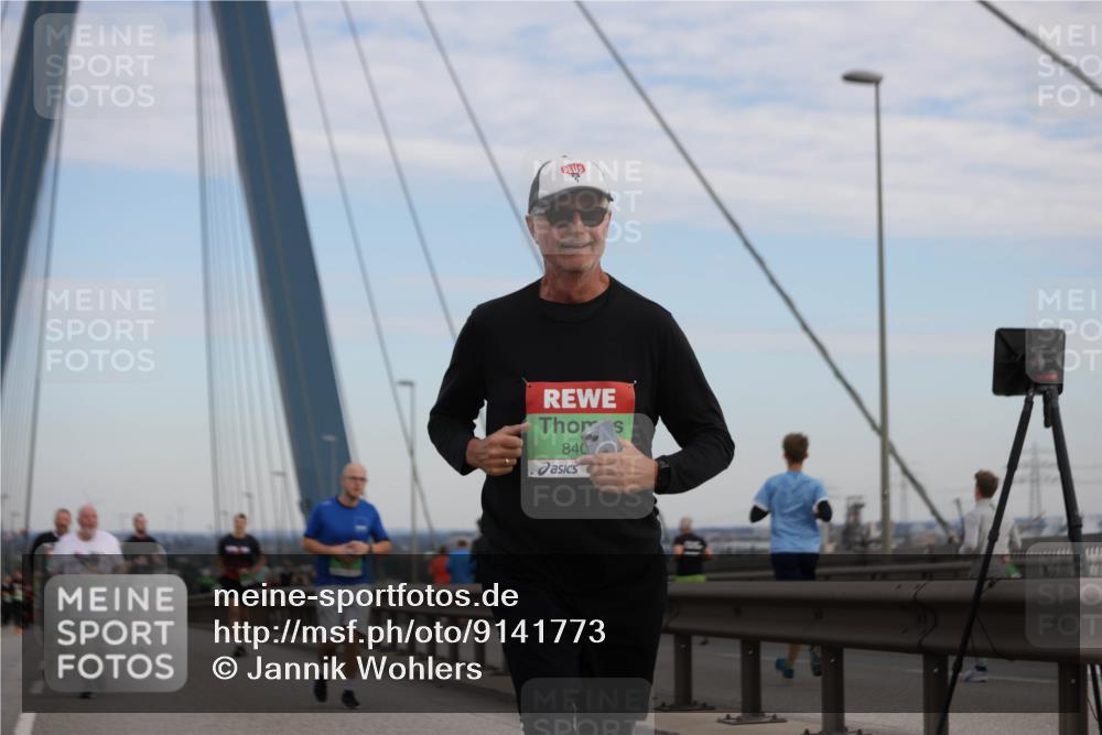 03.10.2025 - Köhlbrandbrückenlauf Jannik Wohlers http://msf.ph/oto/9141773 03.10.2025 15:39:16 Position 1 840 meine-sportfotos.de