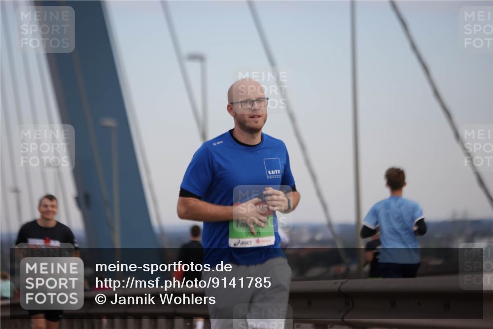 03.10.2025 - Köhlbrandbrückenlauf Jannik Wohlers http://msf.ph/oto/9141785 03.10.2025 15:39:18 Position 1 9215 meine-sportfotos.de