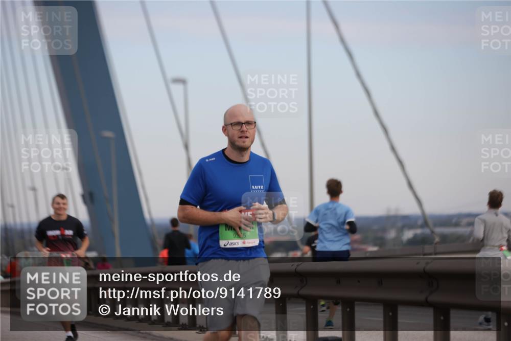 03.10.2025 - Köhlbrandbrückenlauf Jannik Wohlers http://msf.ph/oto/9141789 03.10.2025 15:39:18 Position 1 9215 meine-sportfotos.de