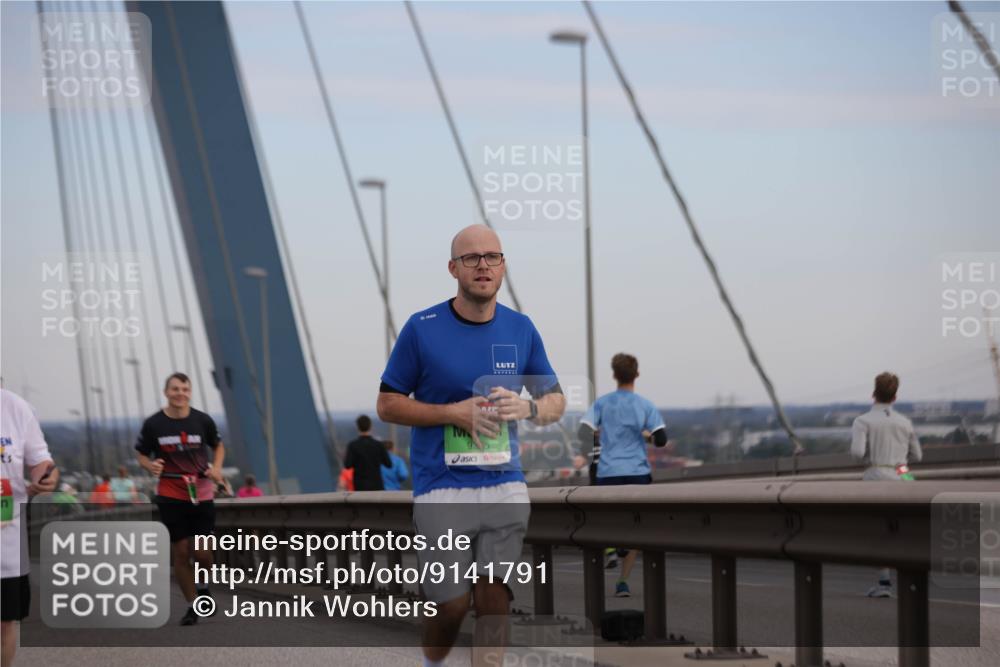 03.10.2025 - Köhlbrandbrückenlauf Jannik Wohlers http://msf.ph/oto/9141791 03.10.2025 15:39:18 Position 1 915 meine-sportfotos.de