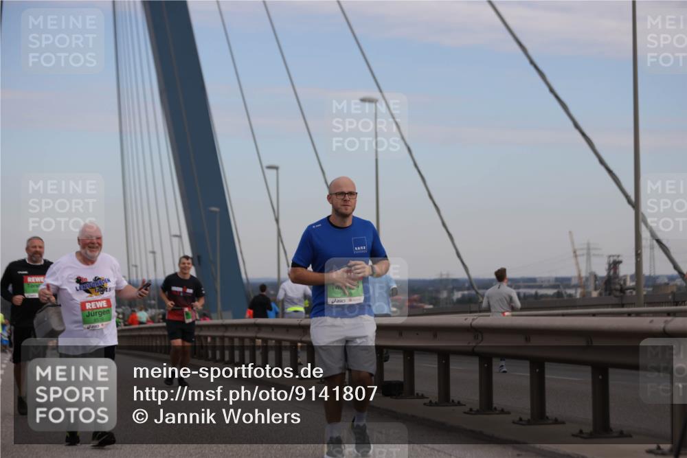 03.10.2025 - Köhlbrandbrückenlauf Jannik Wohlers http://msf.ph/oto/9141807 03.10.2025 15:39:18 Position 1 10 meine-sportfotos.de