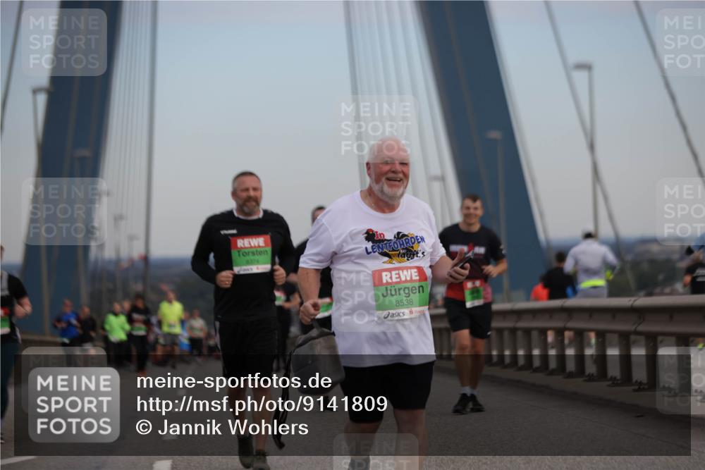 03.10.2025 - Köhlbrandbrückenlauf Jannik Wohlers http://msf.ph/oto/9141809 03.10.2025 15:39:19 Position 1 83774, 8538 meine-sportfotos.de